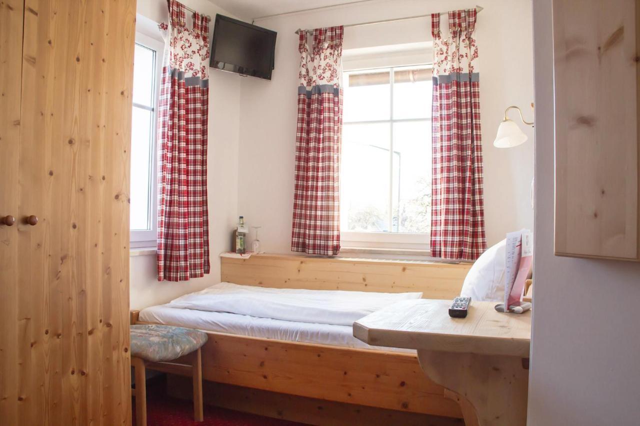 Hotel Gasthof Weisser Loewe Burgthann المظهر الخارجي الصورة